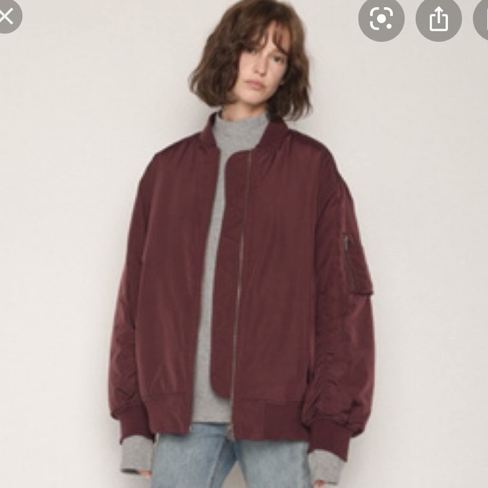 NWOT Oak and fort oversized bomber